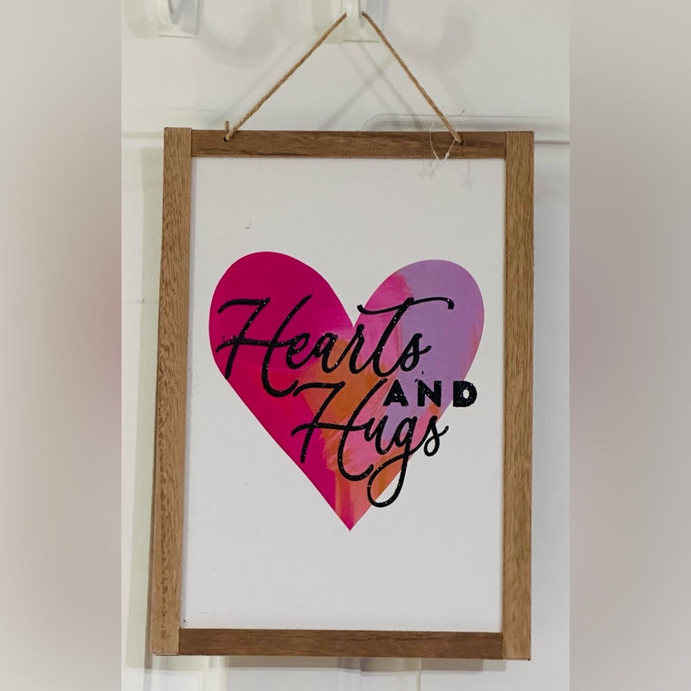 NEW Hearts & Hugs Wall Plaque